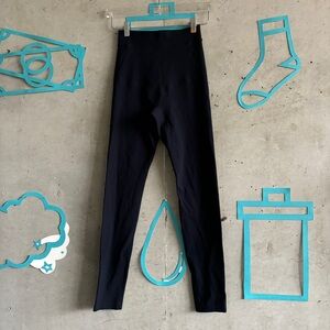 Hue High Rise Ultra Tummy Control Shaping Leggings